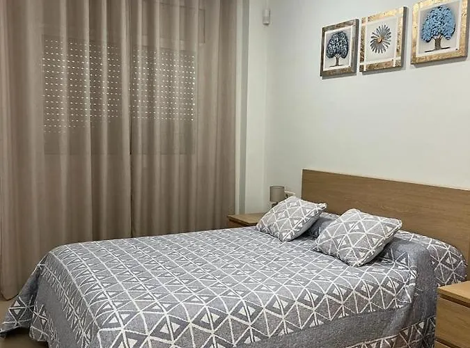 2 Avinguda Santa Clotilde * リョレート・デ・マル